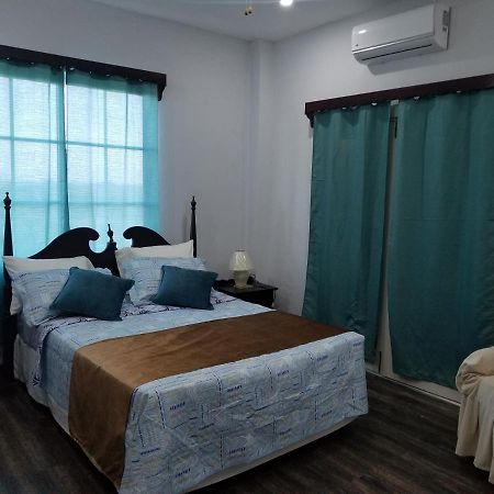 Royal View Apartment Plus Belize City Exterior foto